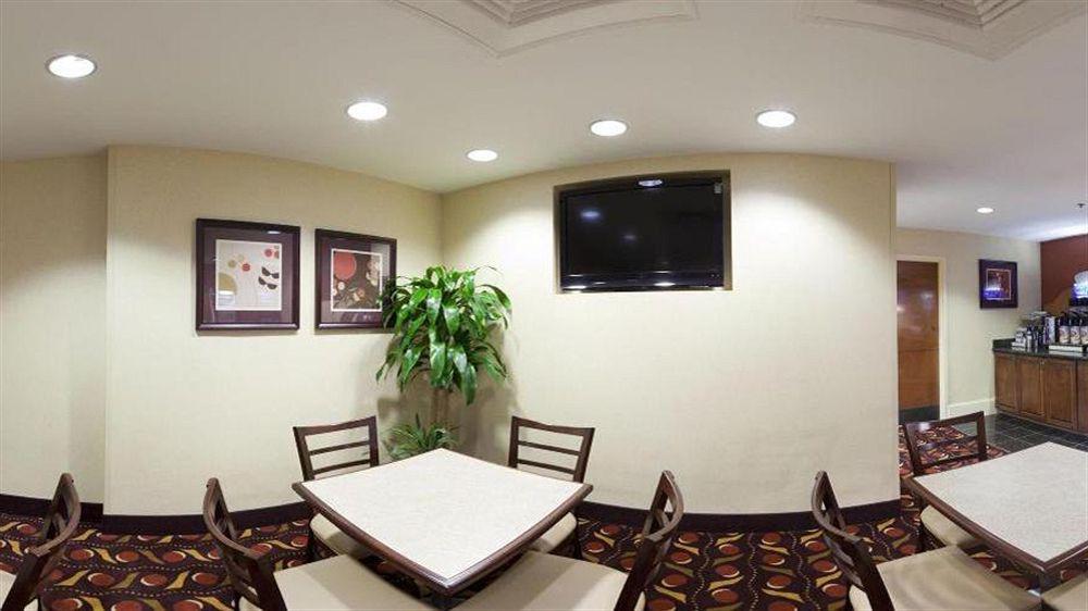 Comfort Suites Near Birkdale Village- Хантерсвилл Экстерьер фото