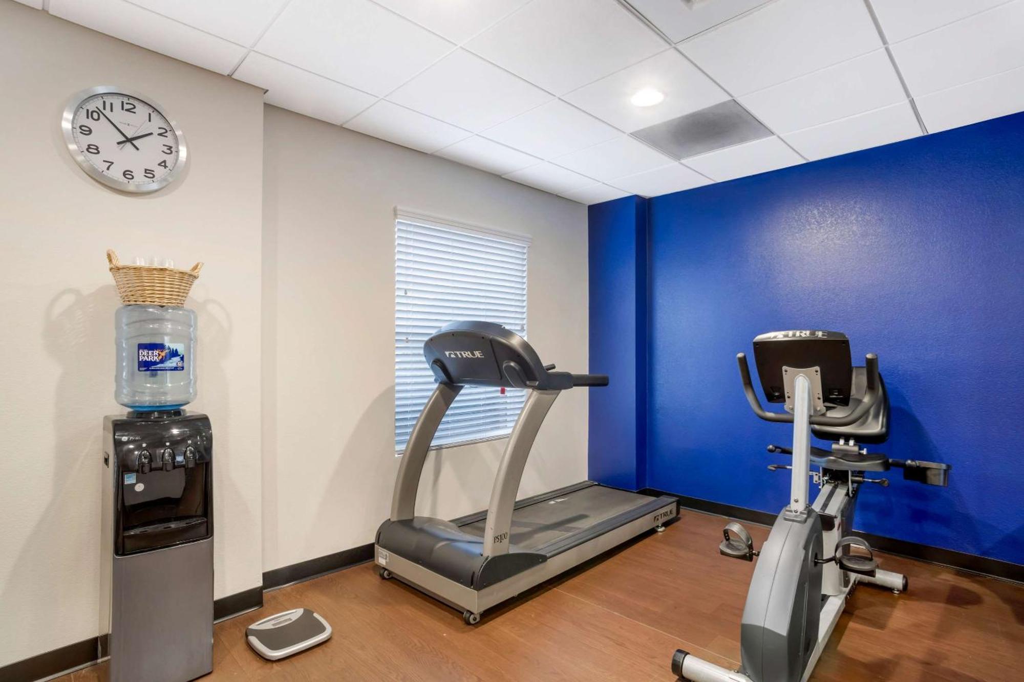 Comfort Suites Near Birkdale Village- Хантерсвилл Экстерьер фото