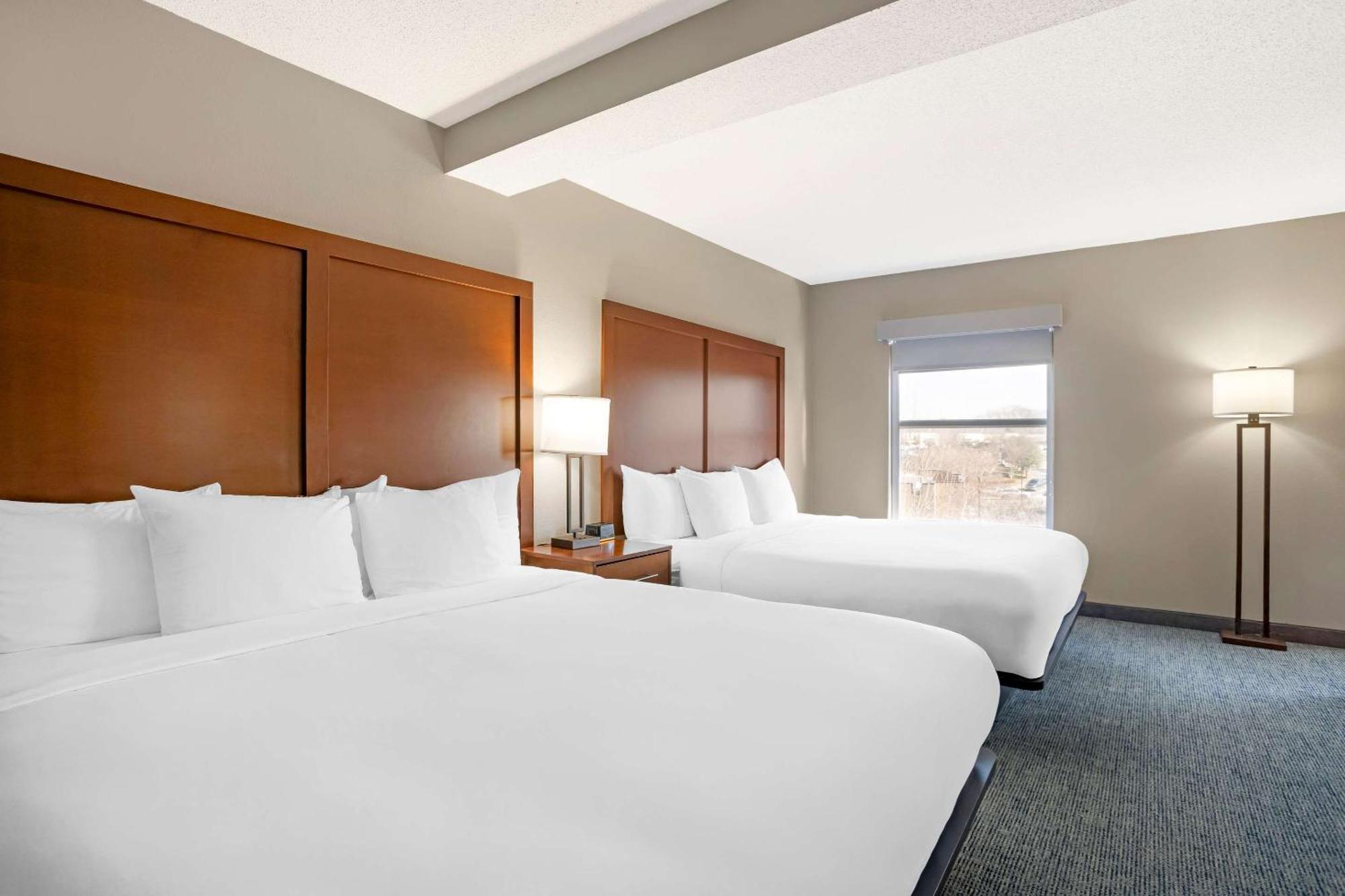 Comfort Suites Near Birkdale Village- Хантерсвилл Экстерьер фото