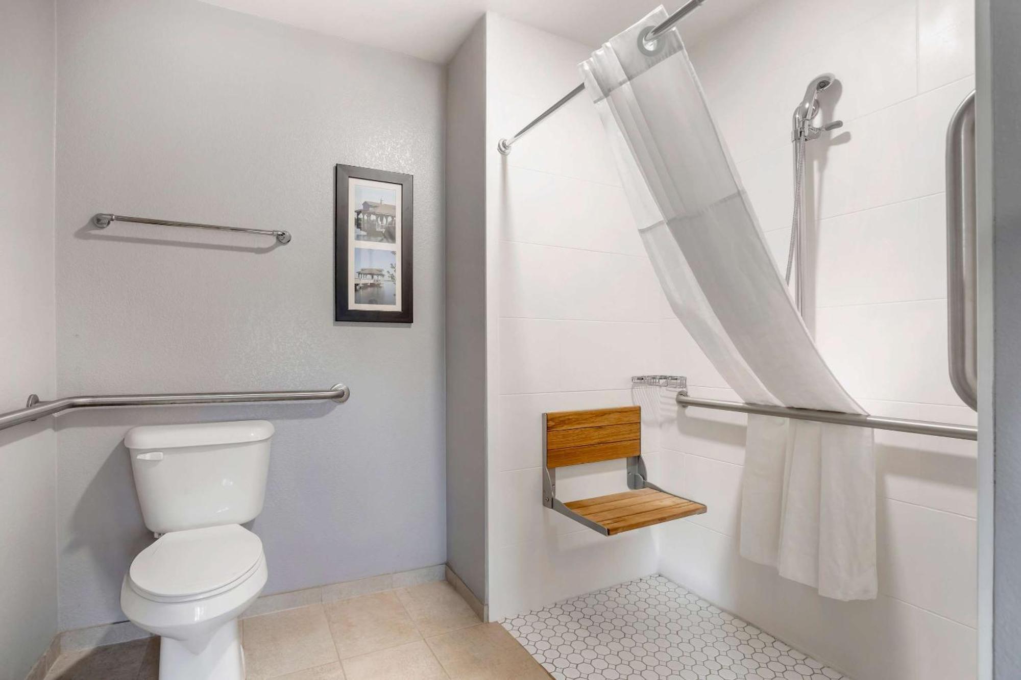 Comfort Suites Near Birkdale Village- Хантерсвилл Экстерьер фото