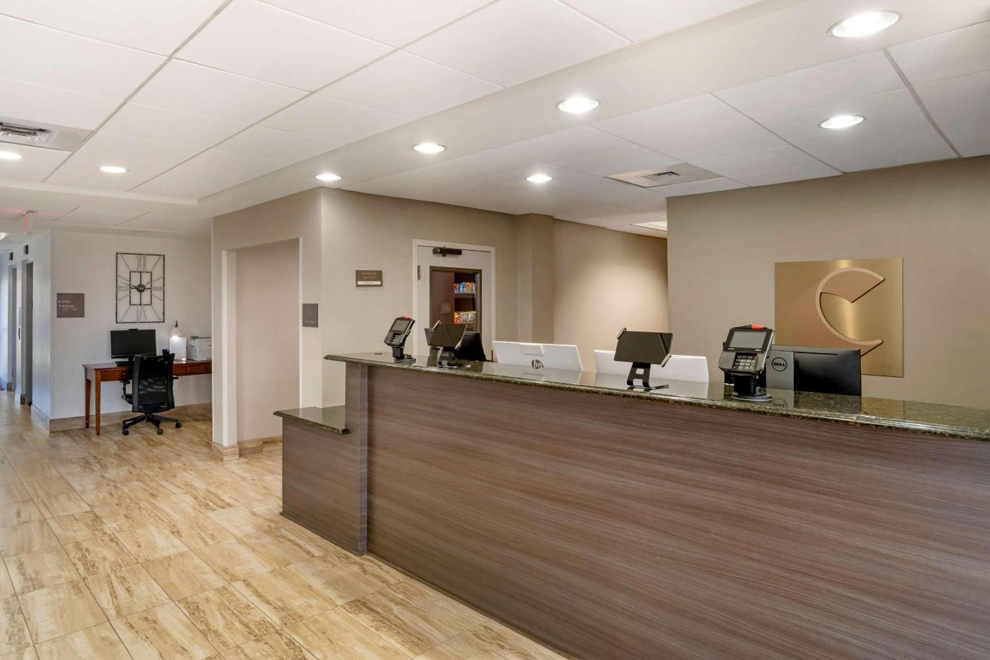 Comfort Suites Near Birkdale Village- Хантерсвилл Экстерьер фото