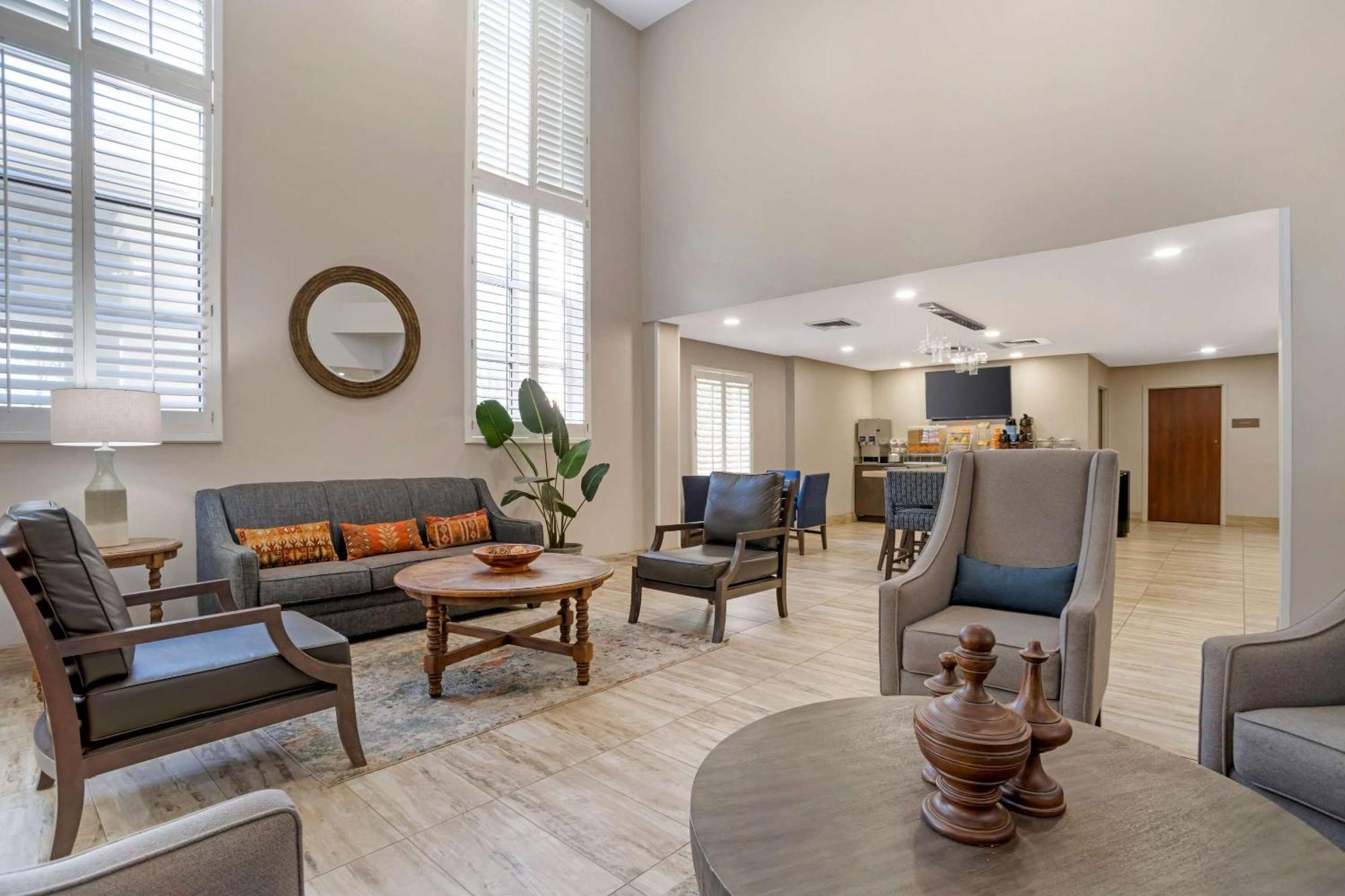 Comfort Suites Near Birkdale Village- Хантерсвилл Экстерьер фото