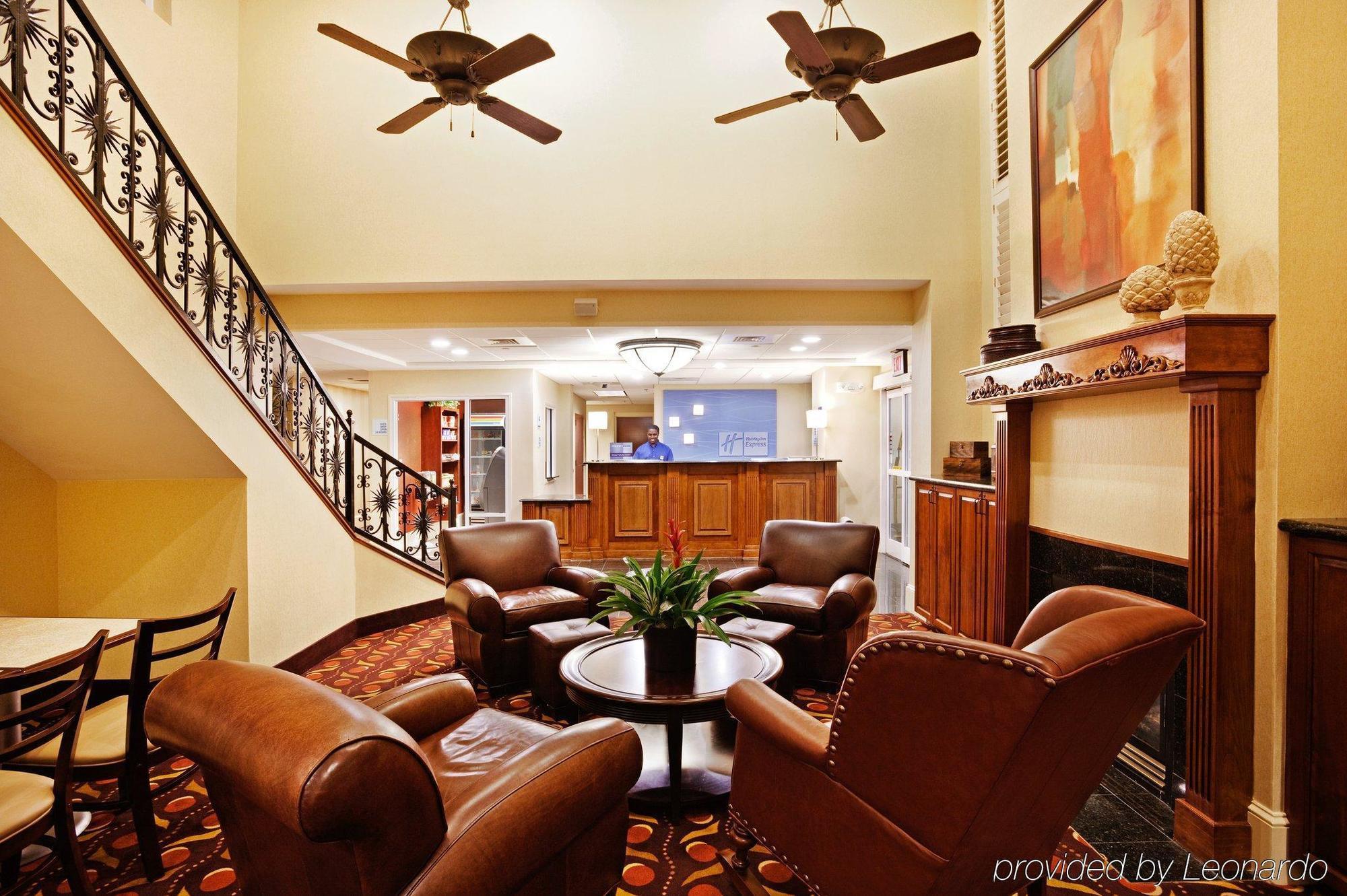 Comfort Suites Near Birkdale Village- Хантерсвилл Интерьер фото