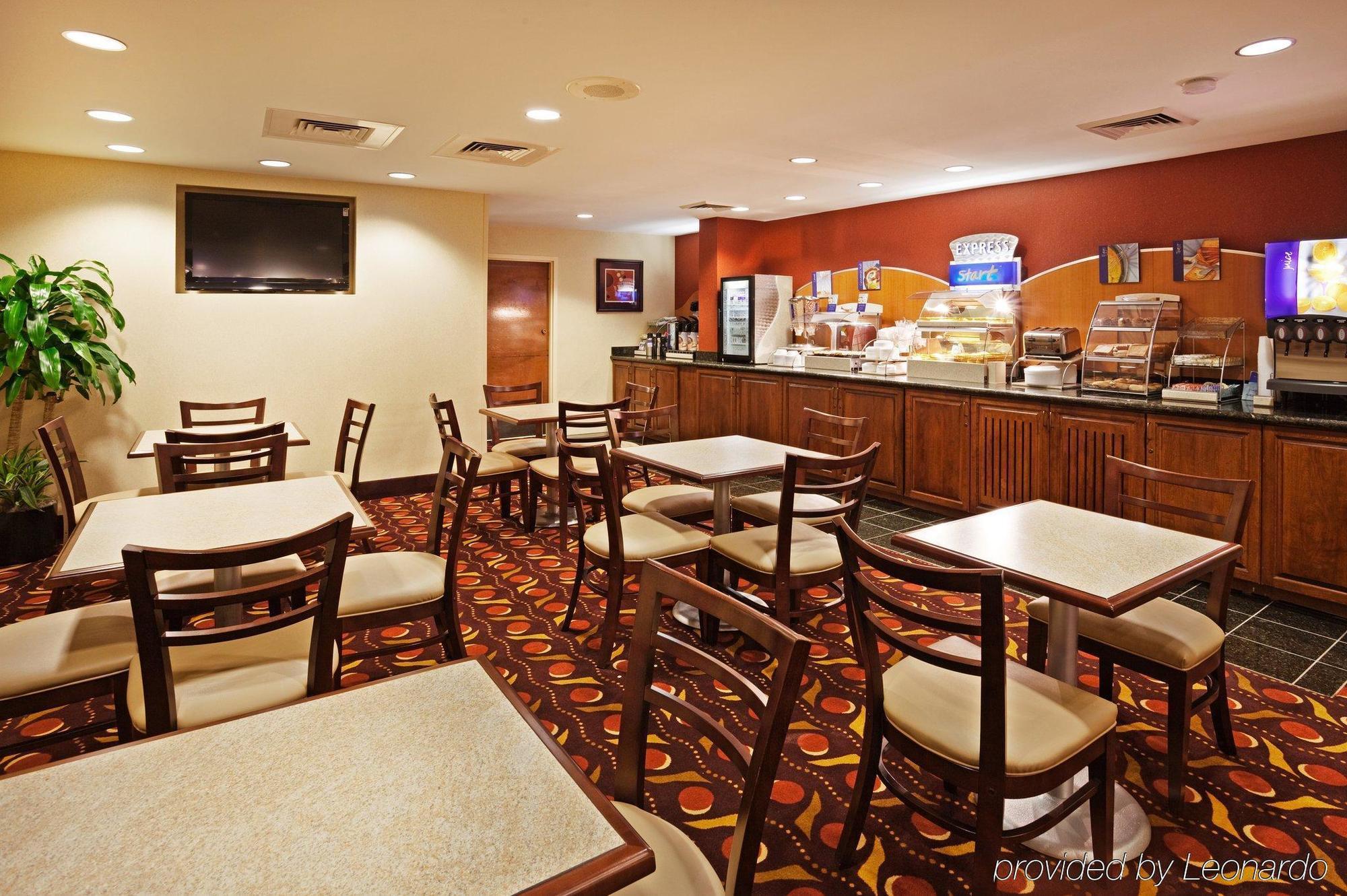 Comfort Suites Near Birkdale Village- Хантерсвилл Ресторан фото