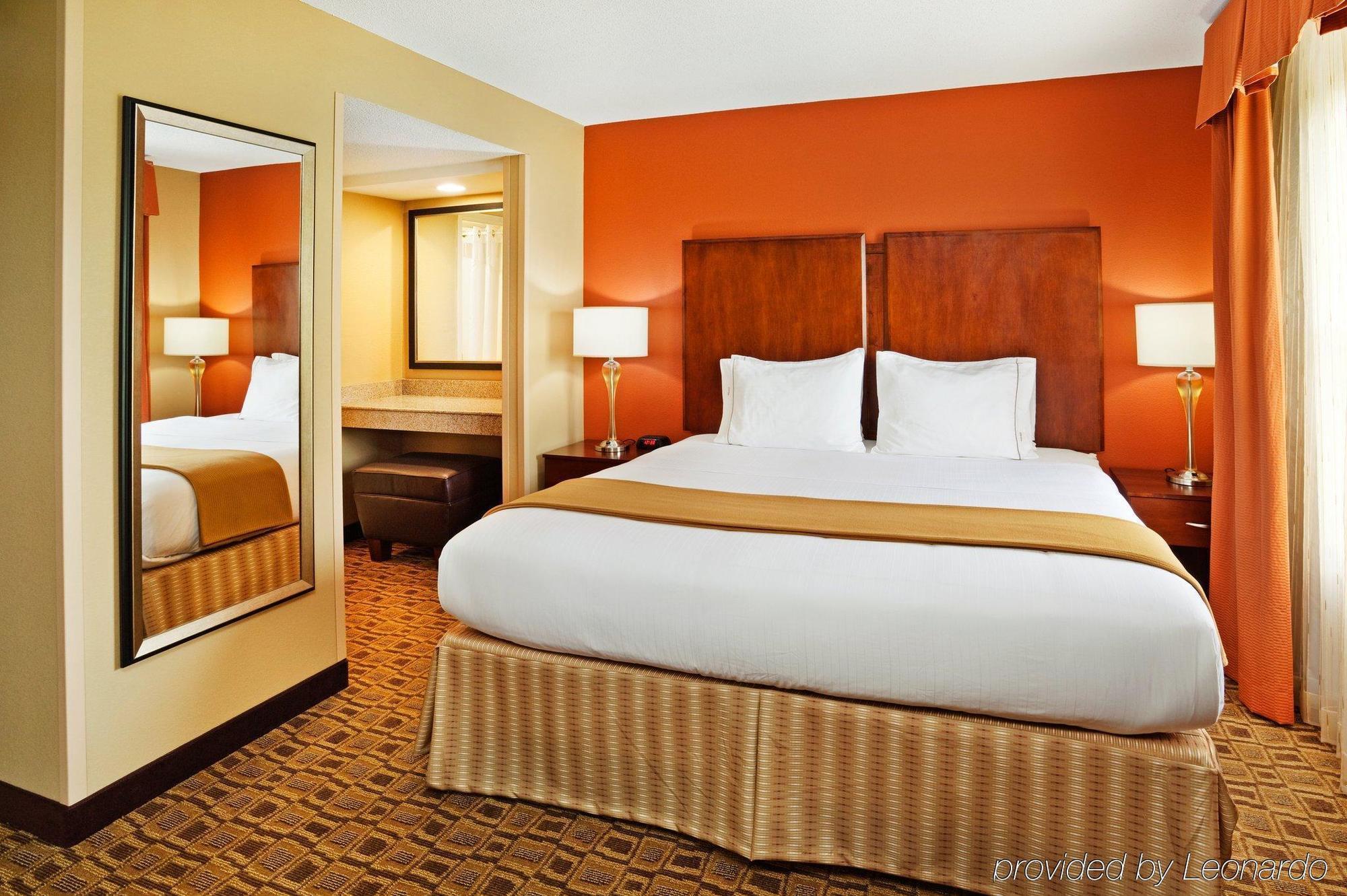 Comfort Suites Near Birkdale Village- Хантерсвилл Номер фото
