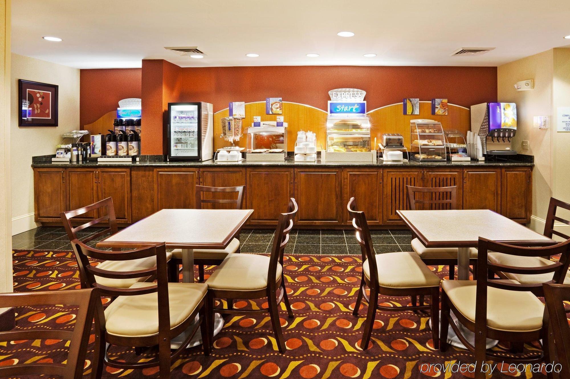 Comfort Suites Near Birkdale Village- Хантерсвилл Ресторан фото
