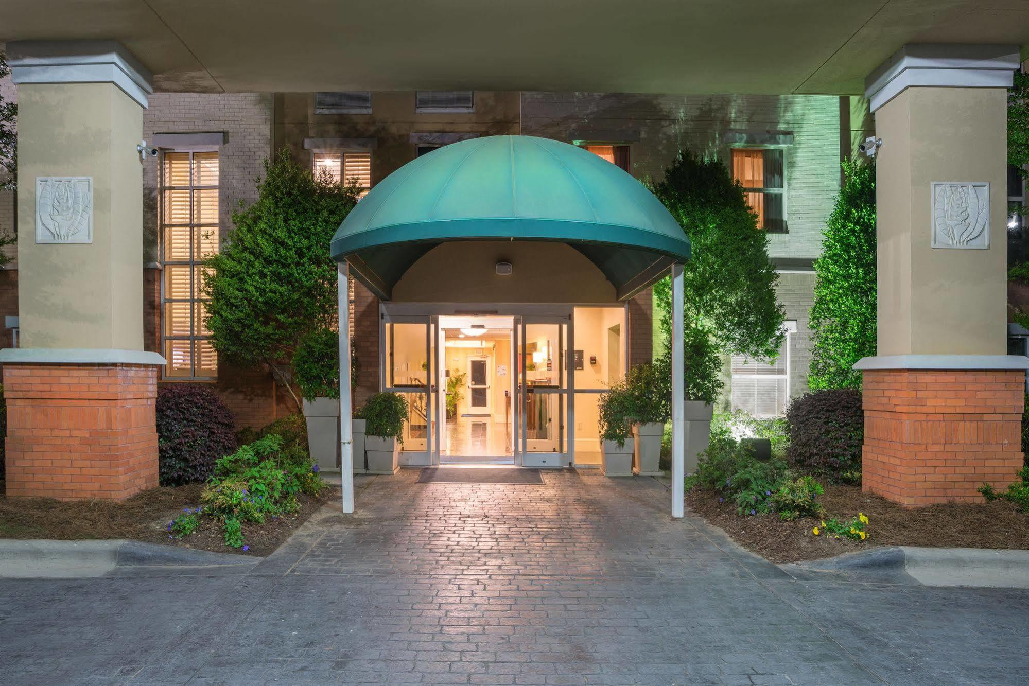 Comfort Suites Near Birkdale Village- Хантерсвилл Экстерьер фото